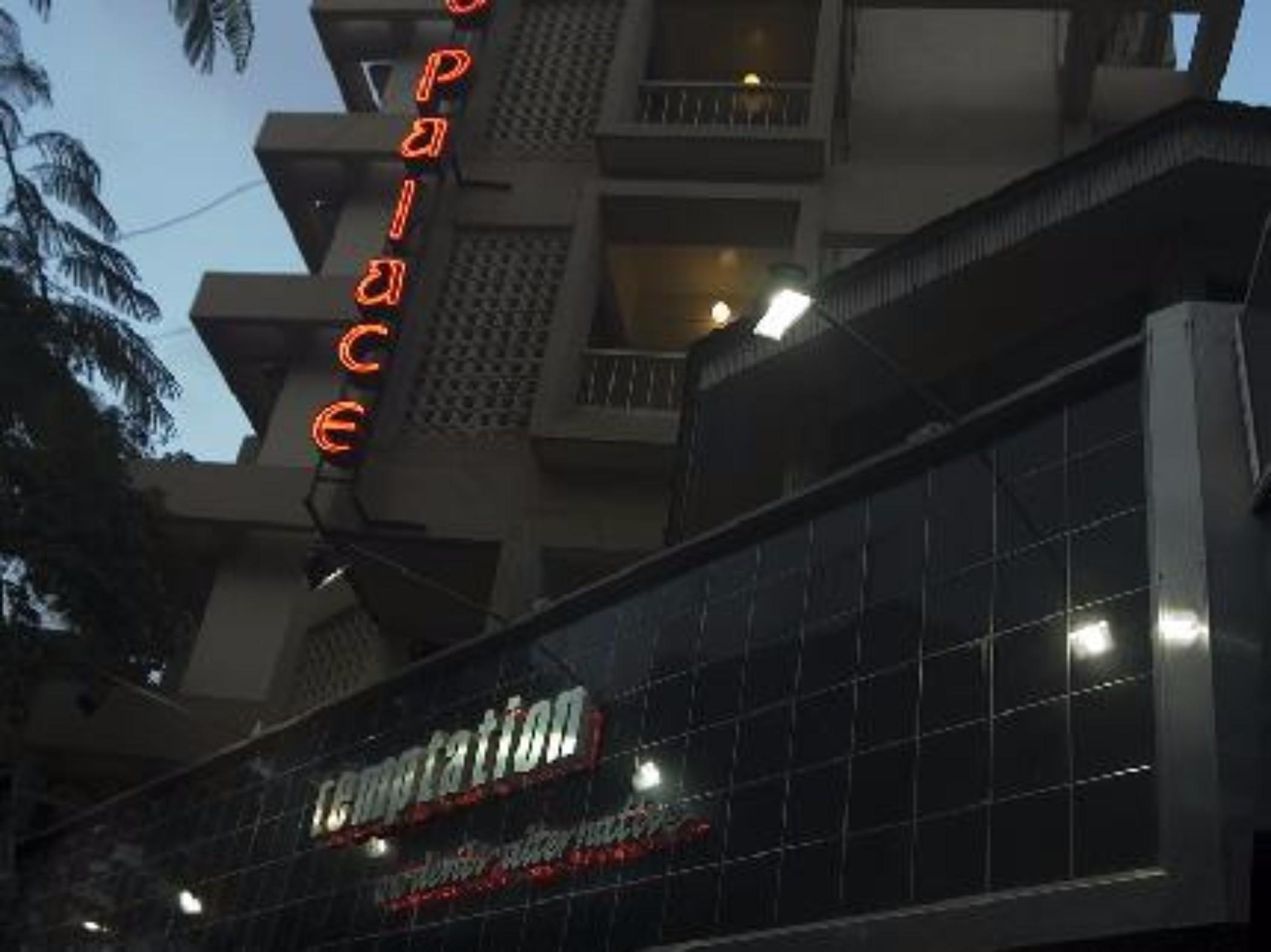 Hotel Metro Palace Мумбаи Экстерьер фото