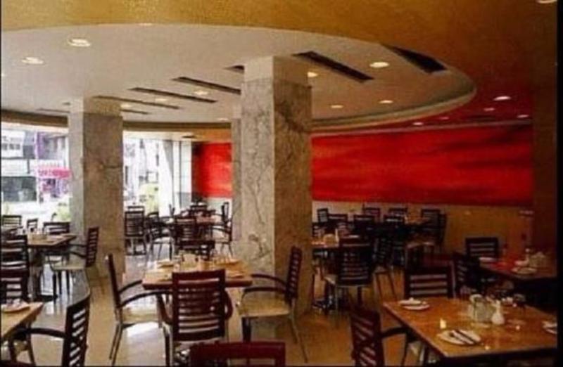 Hotel Metro Palace Мумбаи Ресторан фото